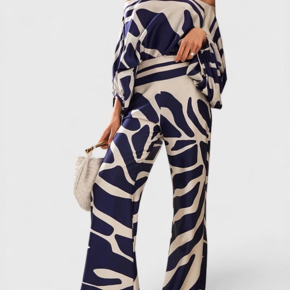 Brand new set never worn - Picture 2 of 3